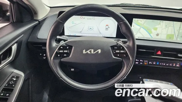 Kia EV6 2022 — фото 12