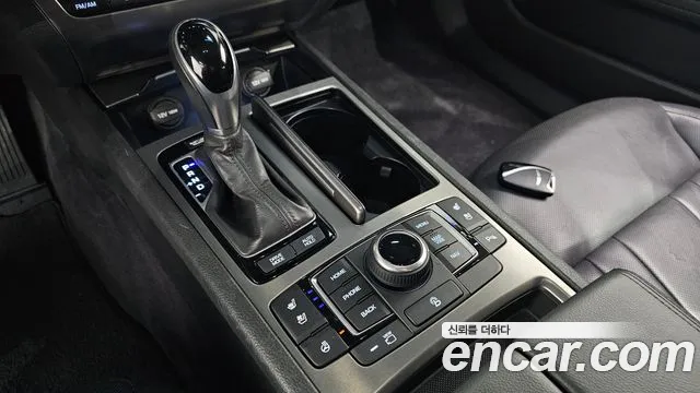 Hyundai Genesis 2016 — фото 9