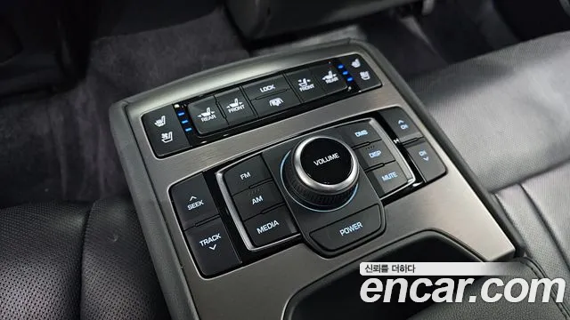 Hyundai Genesis 2016 — фото 17