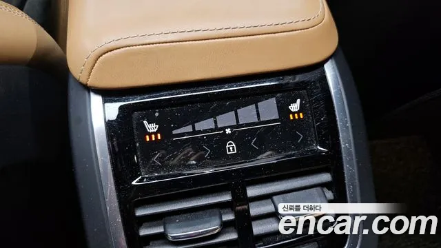 Volvo XC60 2020 — фото 17