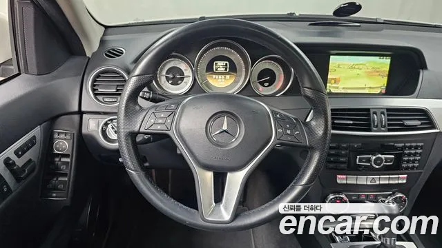 Mercedes-Benz C-Class 2012 — фото 13