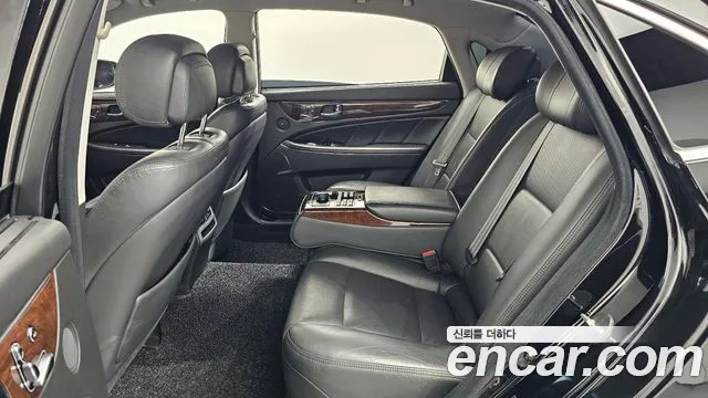 Hyundai Equus 2013 — фото 12