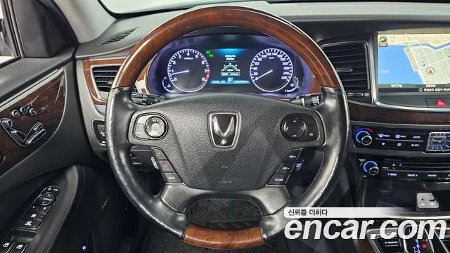 Hyundai Equus 2013 — фото 13
