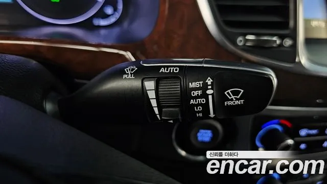 Hyundai Equus 2013 — фото 17
