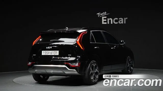 Kia Niro 2023 — фото 2