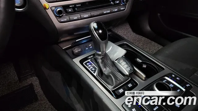 Hyundai Genesis 2015 — фото 9