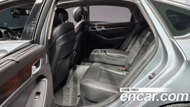 Hyundai Genesis 2015 — фото 12