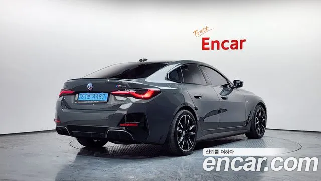 BMW i4 2023 — фото 2