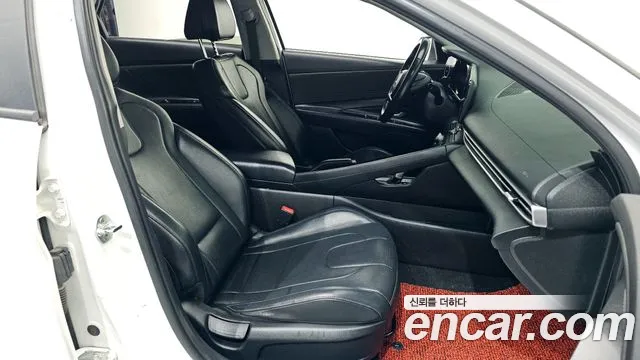Hyundai AVANTE 2021 — фото 12