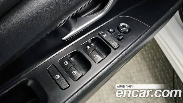 Hyundai AVANTE 2021 — фото 14