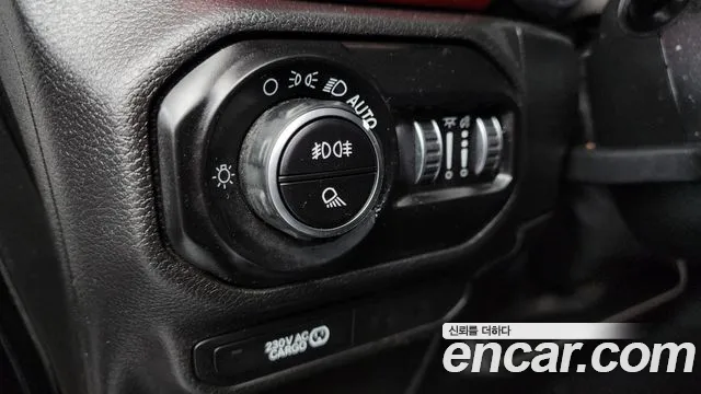 Jeep Gladiator 2021 — фото 14