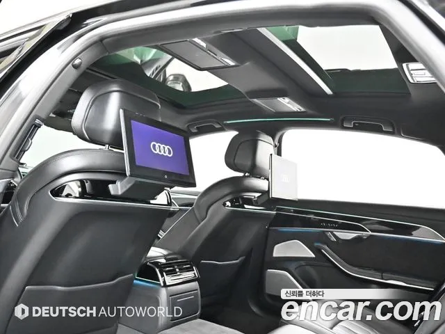 Audi A8 2021 — фото 19