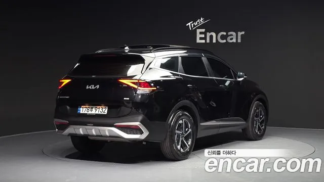 Kia Sportage 2023 — фото 2