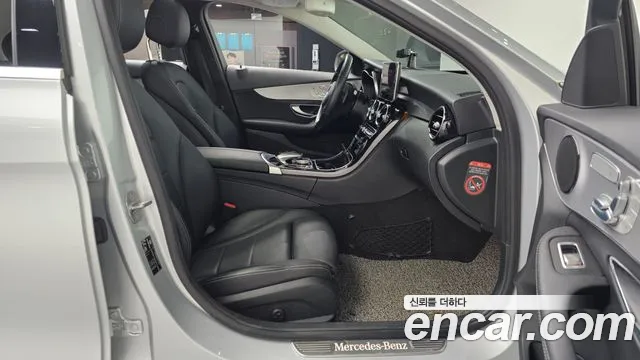 Mercedes-Benz C-Class 2018 — фото 11