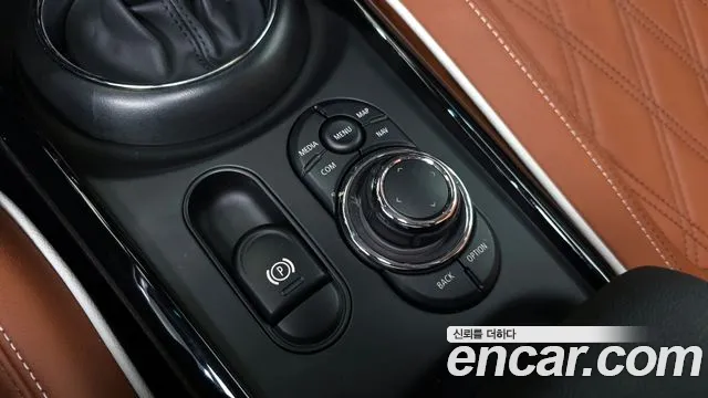 Mini Clubman 2024 — фото 16
