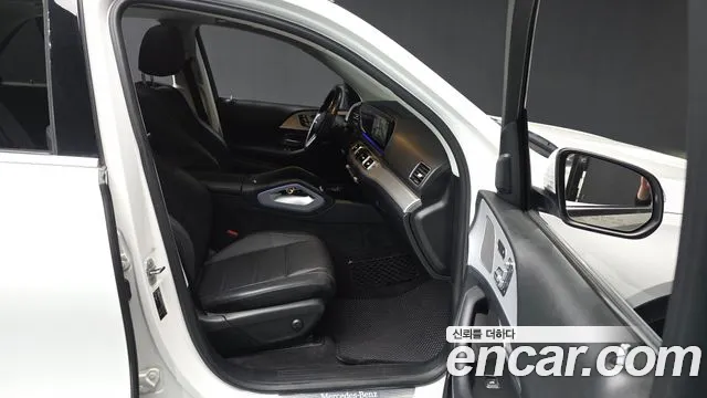 Mercedes-Benz GLE-Class 2020 — фото 11