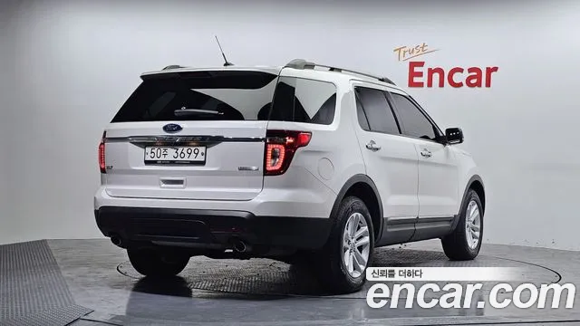 Ford Explorer 2015 — фото 2
