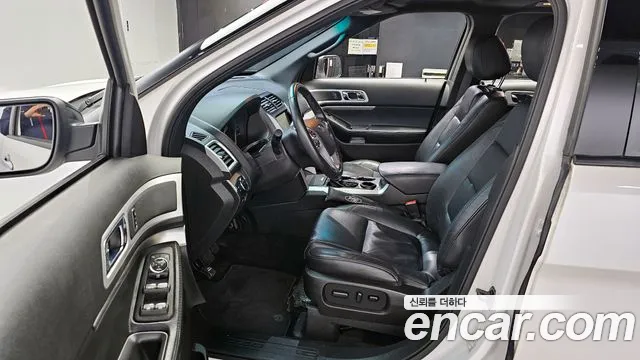 Ford Explorer 2015 — фото 10