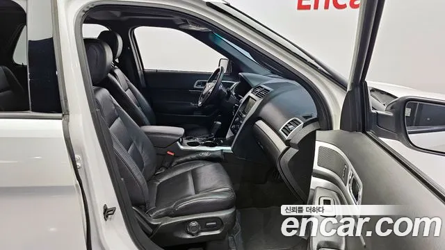 Ford Explorer 2015 — фото 11