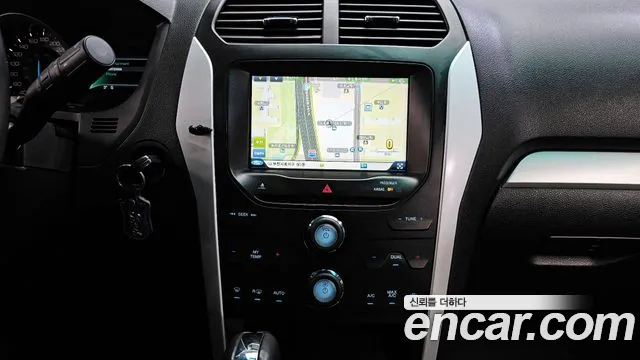 Ford Explorer 2015 — фото 14