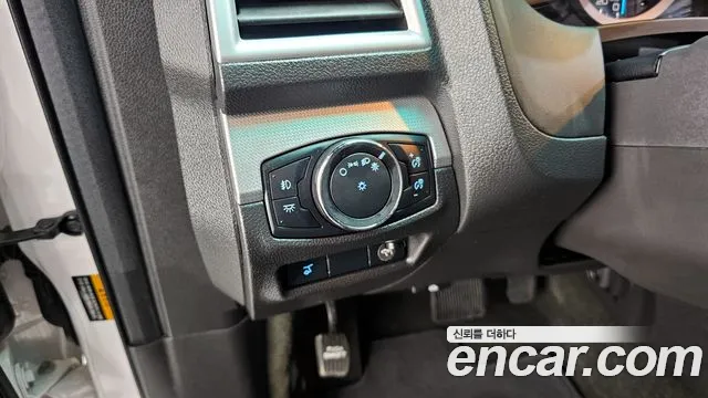 Ford Explorer 2015 — фото 17