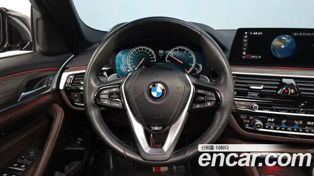 BMW 5-Series 2018 — фото 13