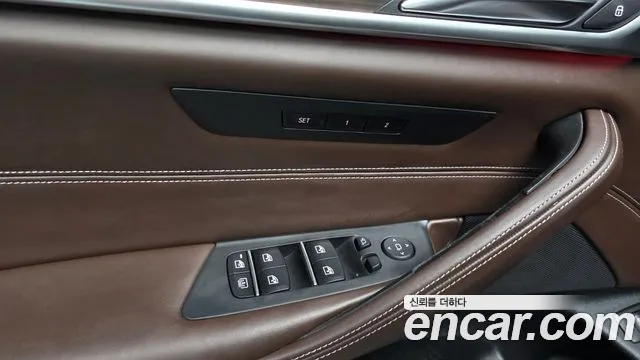 BMW 5-Series 2018 — фото 18