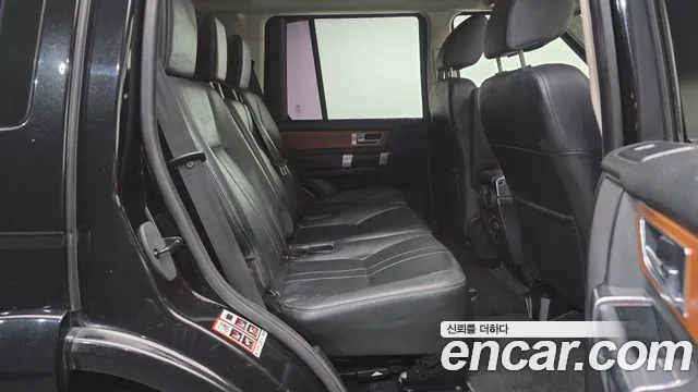 Land Rover Discovery 2013 — фото 12
