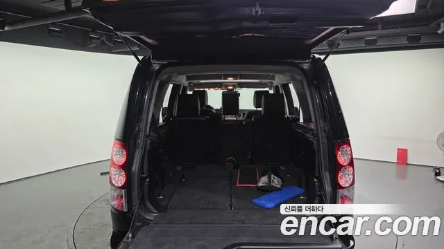 Land Rover Discovery 2013 — фото 20