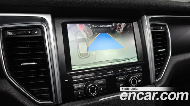 Porsche Macan 2015 — фото 15