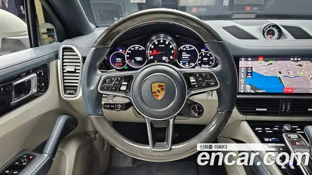 Porsche Cayenne 2021 — фото 13