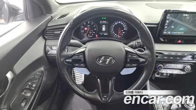 Hyundai Veloster 2019 — фото 12