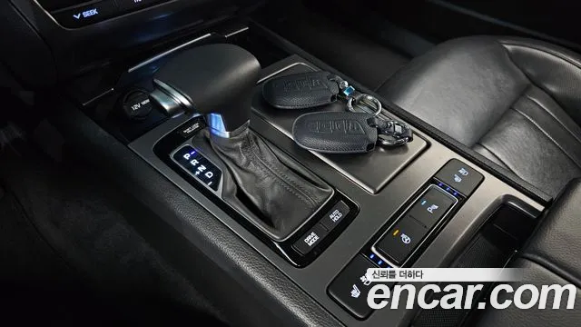 Hyundai Genesis 2016 — фото 9