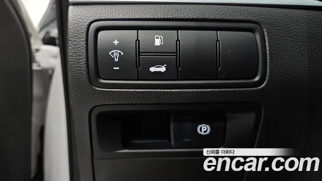 Hyundai Genesis 2016 — фото 14