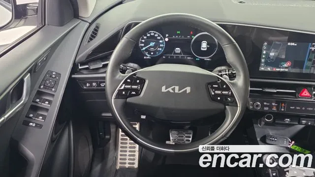 Kia Niro 2022 — фото 13