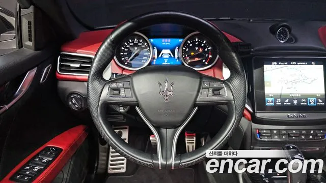 Maserati Ghibli 2019 — фото 13