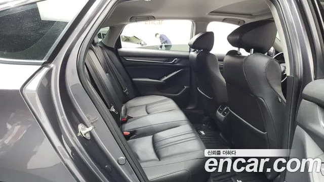 Honda Accord 2019 — фото 12