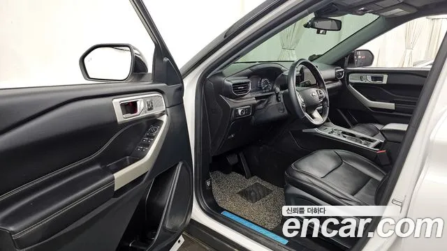 Ford Explorer 2021 — фото 10