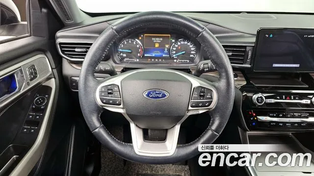 Ford Explorer 2021 — фото 13