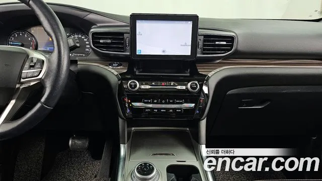 Ford Explorer 2021 — фото 14