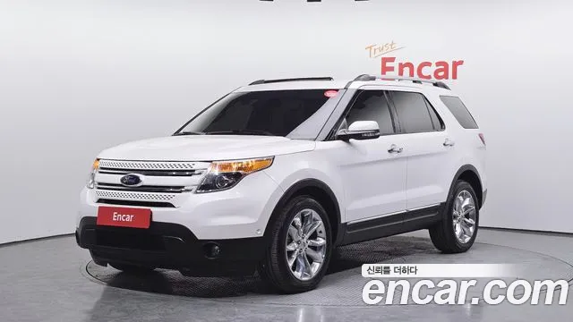 Ford Explorer 2013 — фото 1