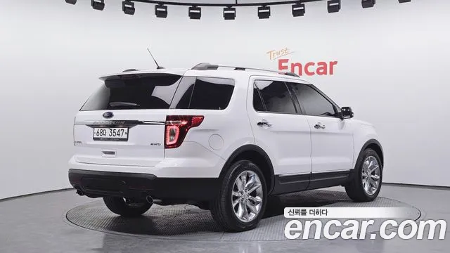 Ford Explorer 2013 — фото 2