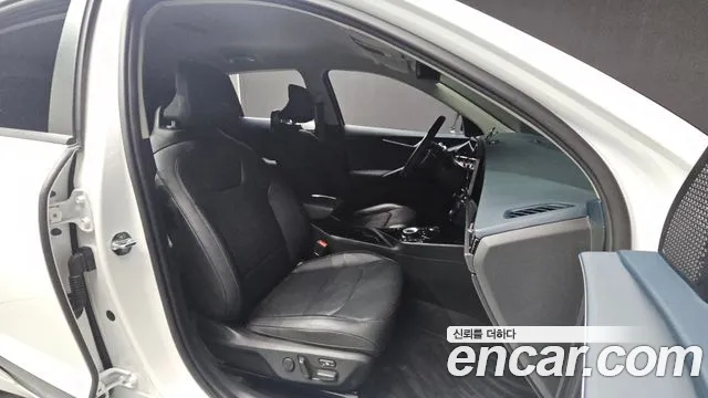 Kia Niro 2022 — фото 11