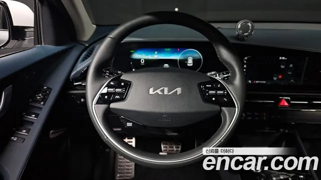 Kia Niro 2022 — фото 13