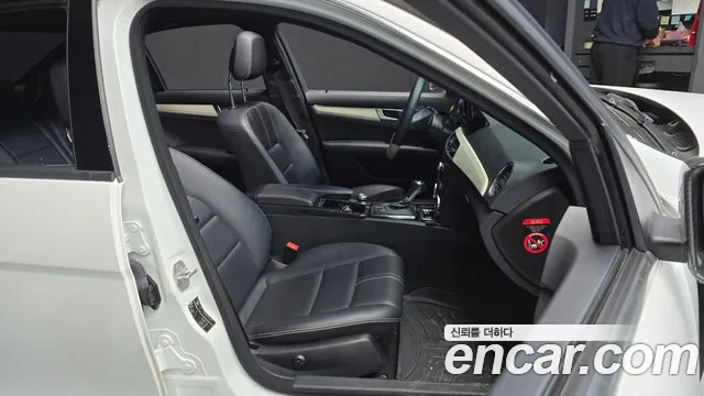 Mercedes-Benz C-Class 2013 — фото 12