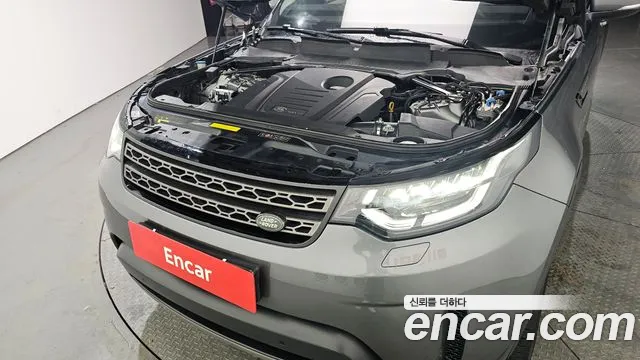 Land Rover Discovery 2018 — фото 6
