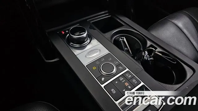 Land Rover Discovery 2018 — фото 9