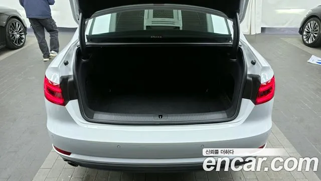 Audi A4 2018 — фото 20