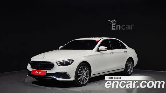 Mercedes-Benz E-Class 2022 — фото 1