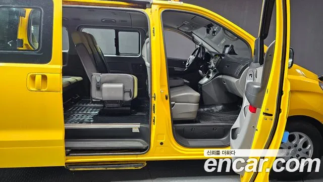 Hyundai Starex 2015 — фото 10